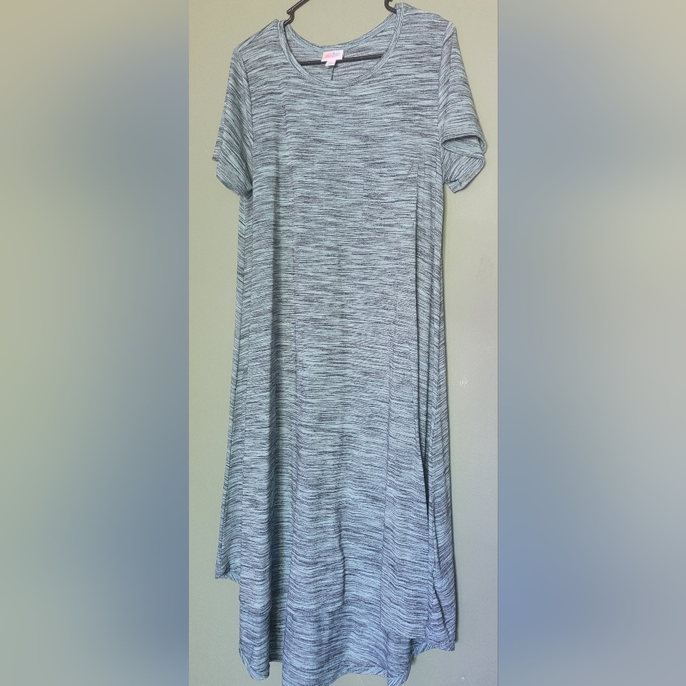 Medium Lularoe Carly